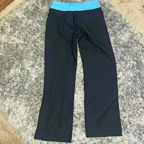 Nike pants women’s cute wide leg and super comfy size medium - Picture 4 of 4